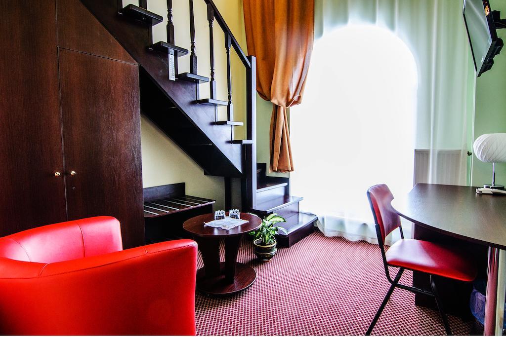 Terminal-A Hotel Ryasne-Ruske Habitación foto